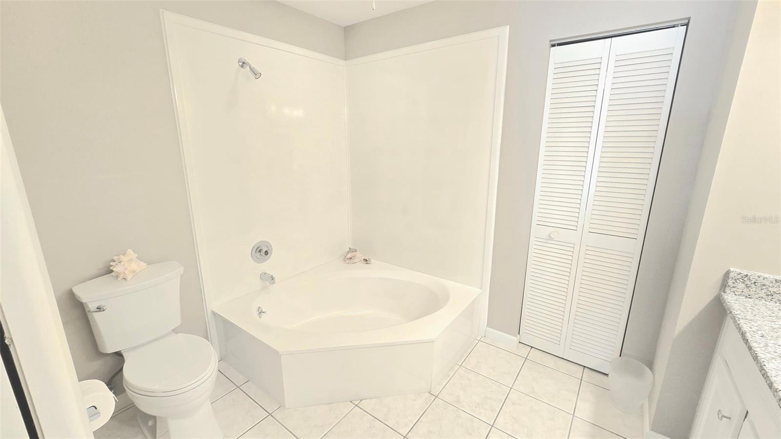VILLAGE OAKS SEC D - Residential