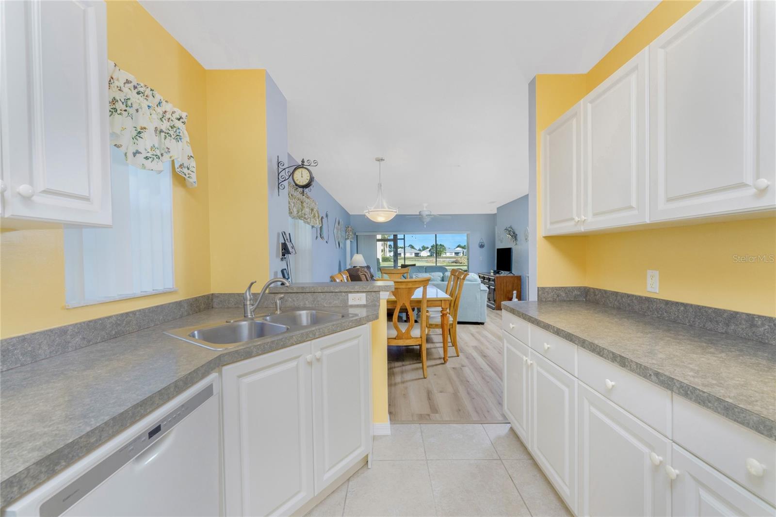 LAKE VIEW V/HERITAGE LAKE PARK PH - Residential