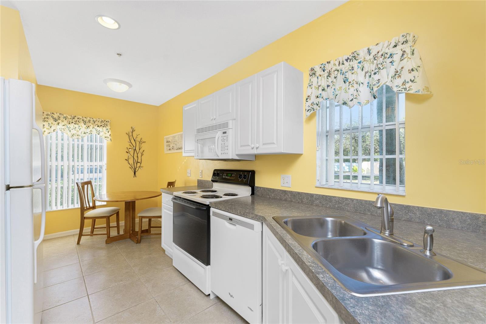 LAKE VIEW V/HERITAGE LAKE PARK PH - Residential