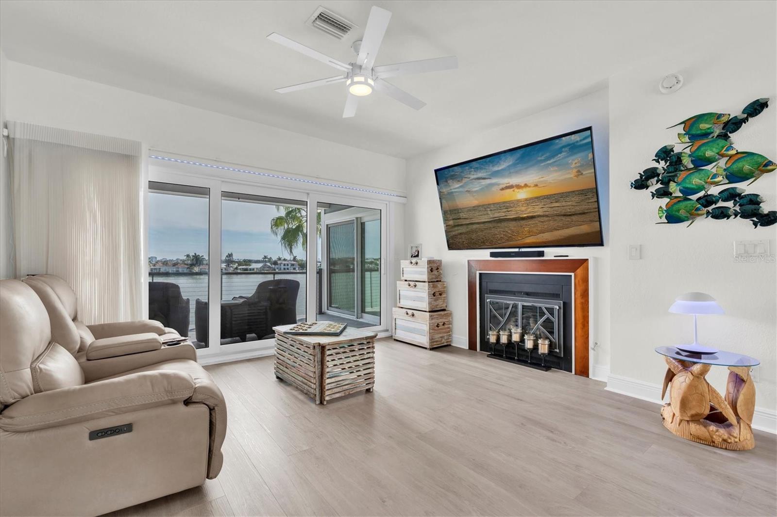 BAHIA SHORES 4TH ADD - Residential