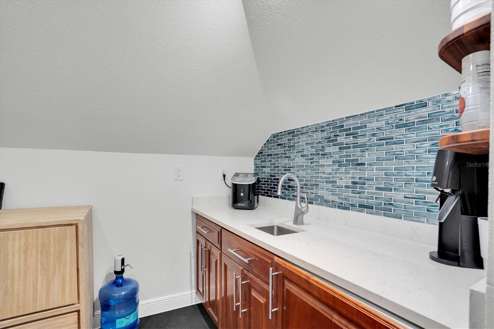 BAHIA SHORES 4TH ADD - Residential