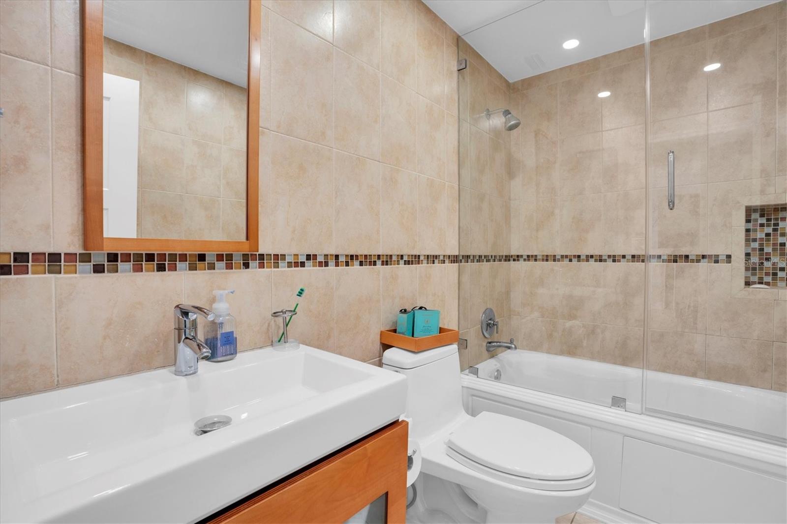 BAHIA SHORES 4TH ADD - Residential