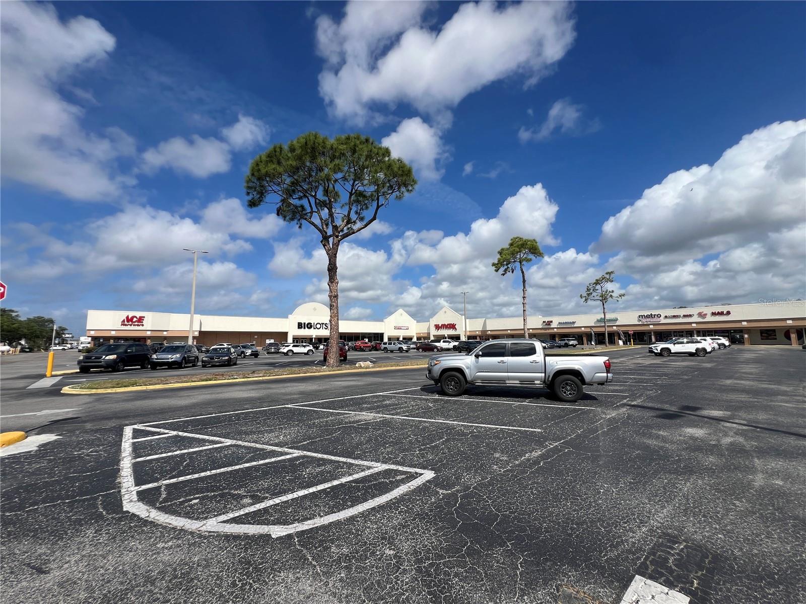 7501 W HILLSBOROUGH AVENUE 7565