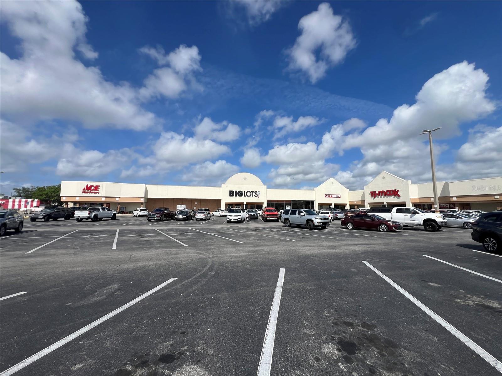 7501 W HILLSBOROUGH AVENUE 7565