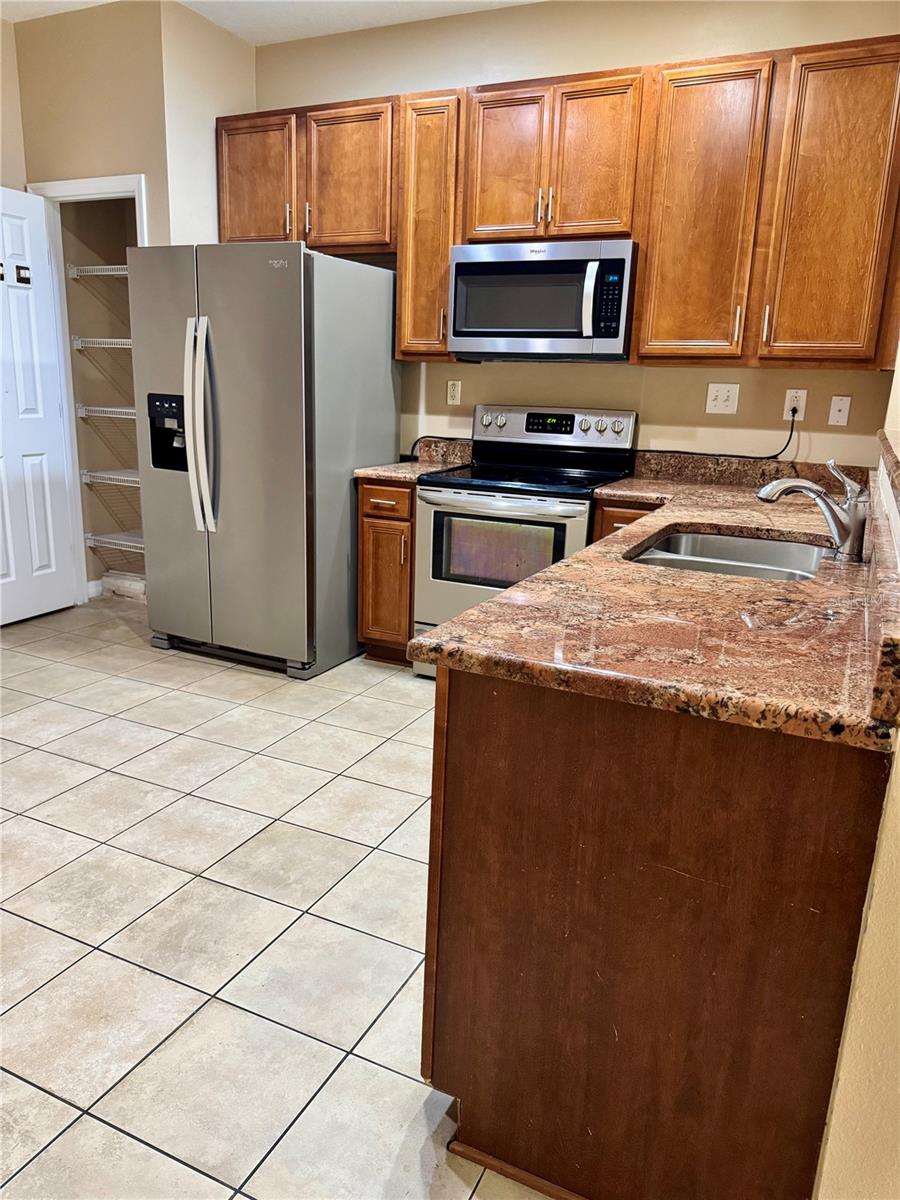 CRESTWYND BAY - Residential