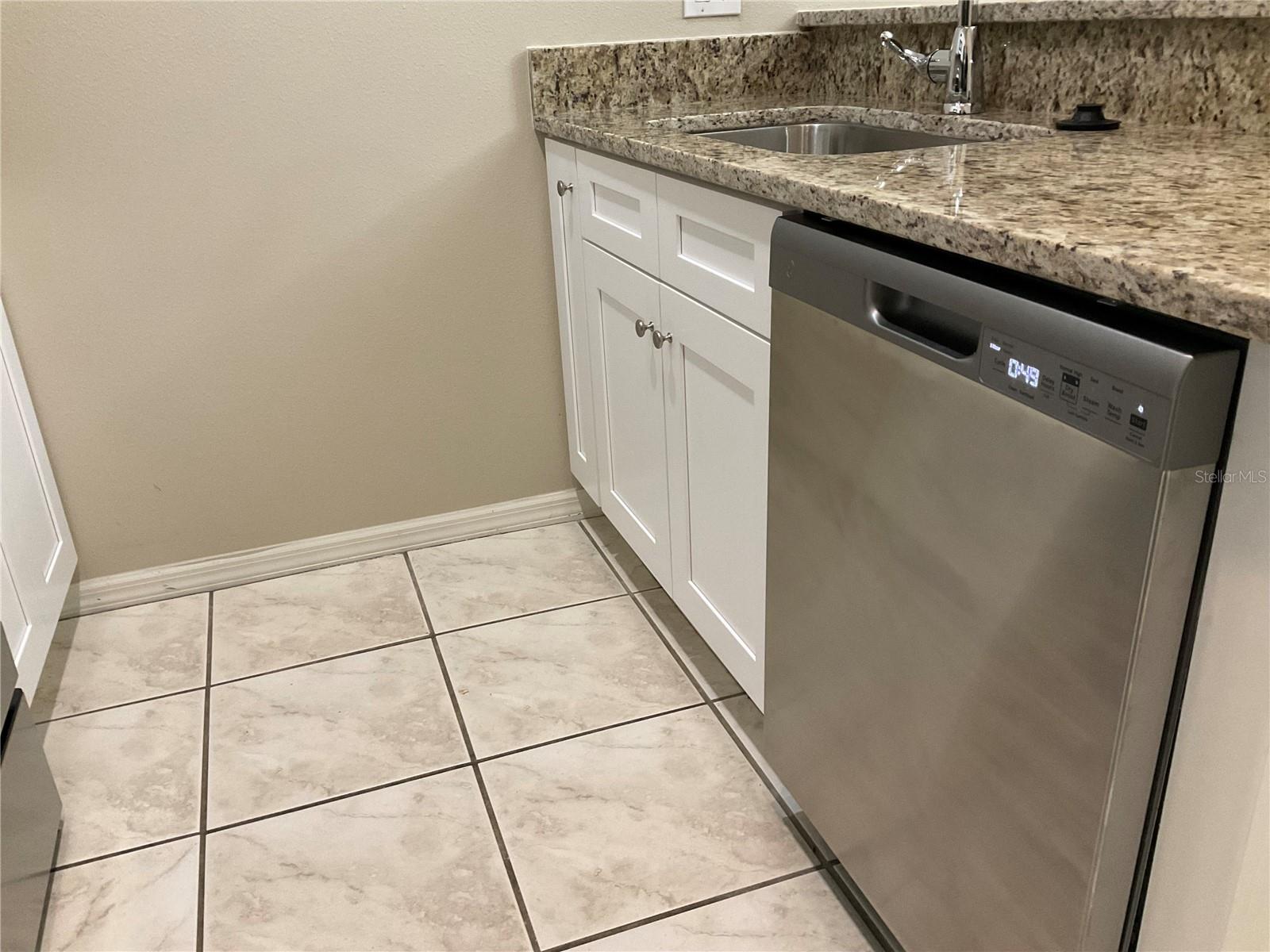 ROGERS-SCOTT SUB - Residential Lease