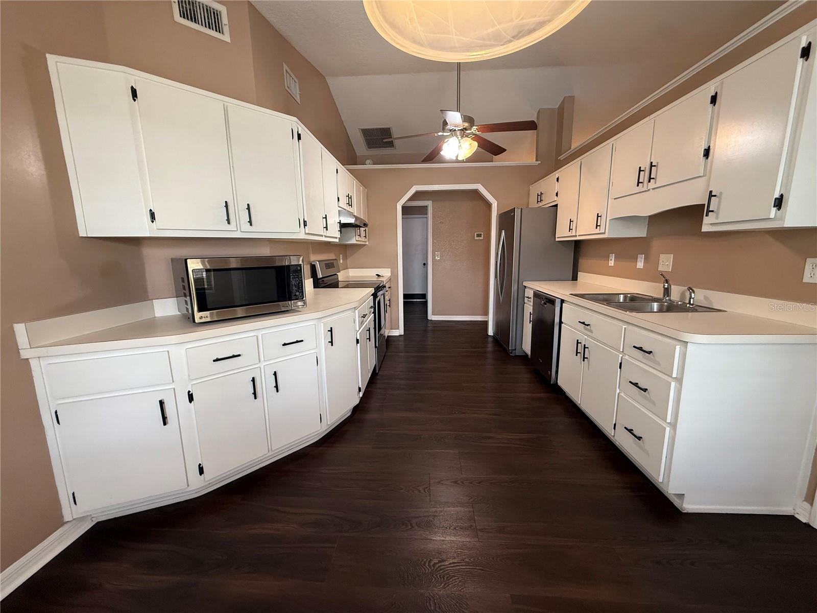 HAWKS POINT - Residential Lease