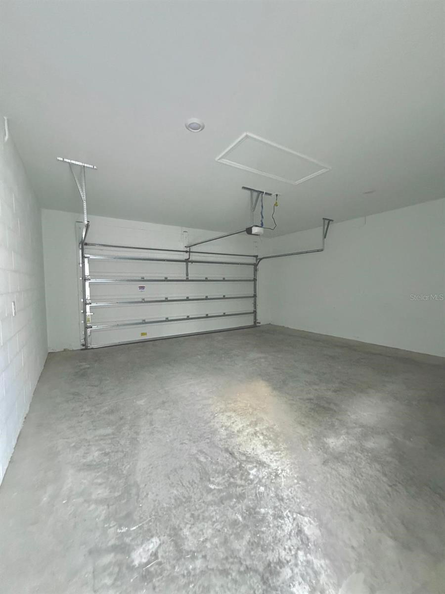 BRONSONS RIDGE 32S - Residential Lease