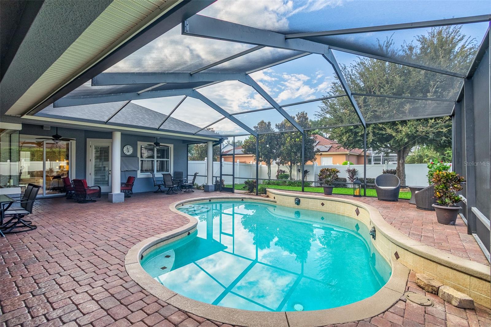 ASHTON OAKS - Residential