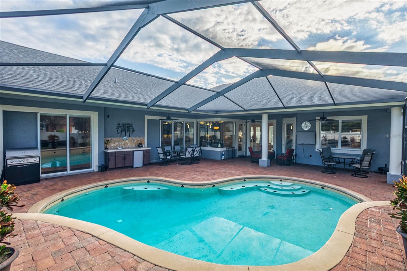 ASHTON OAKS - Residential