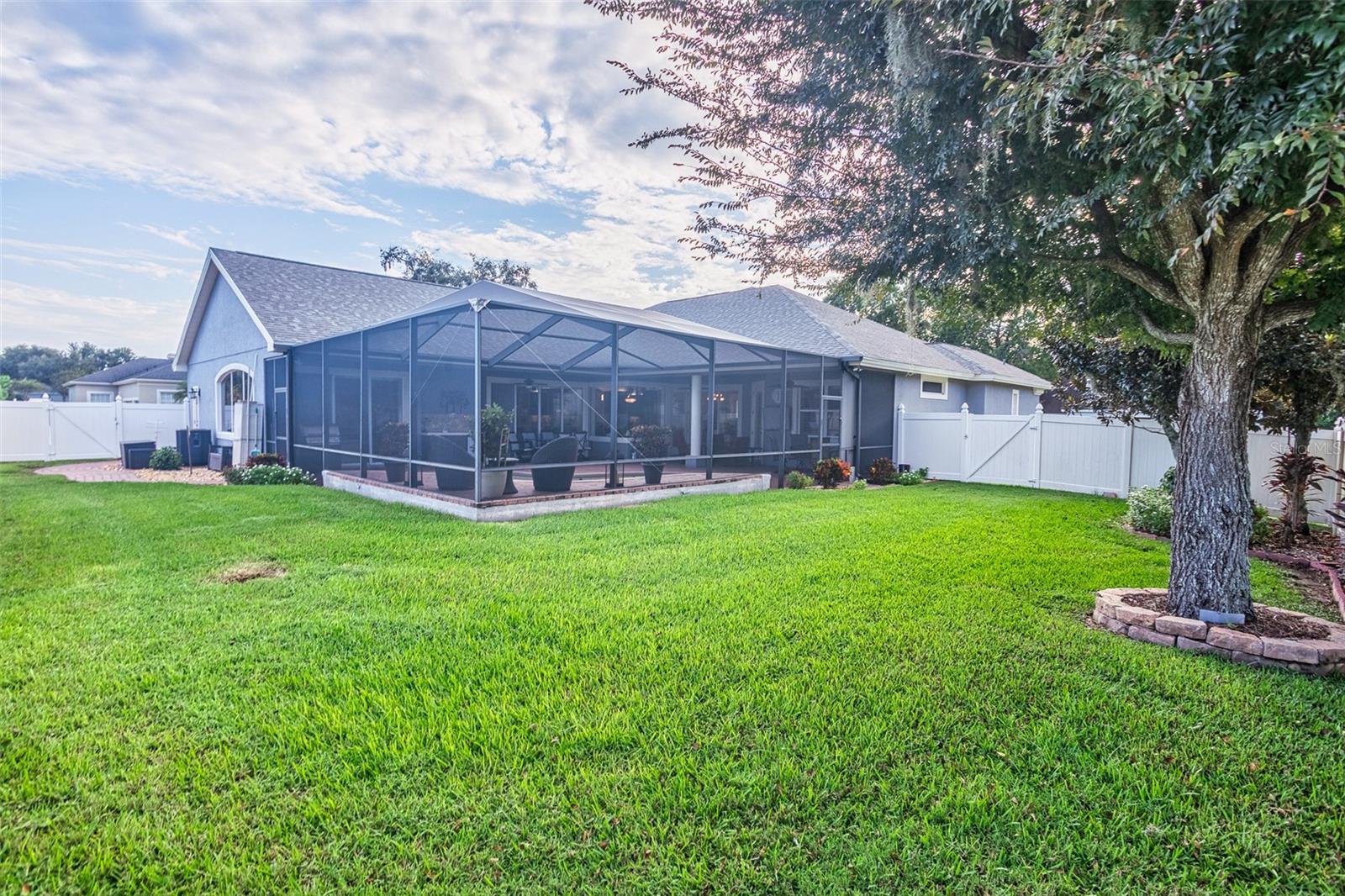 ASHTON OAKS - Residential