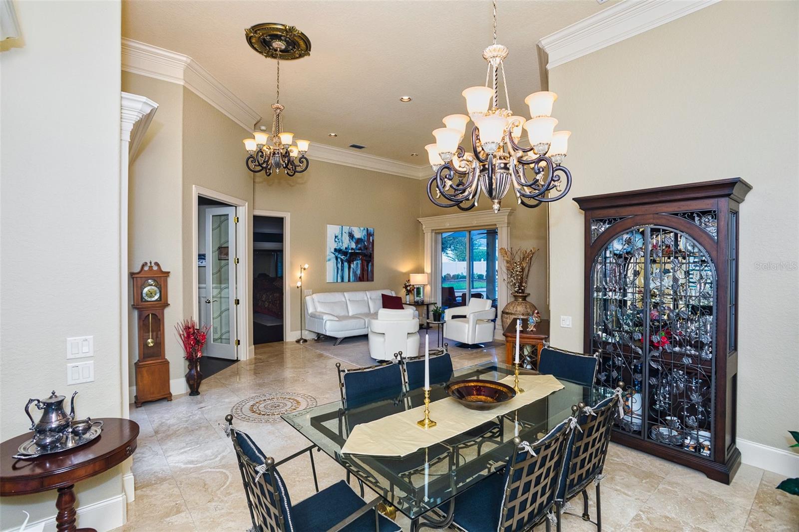 ASHTON OAKS - Residential