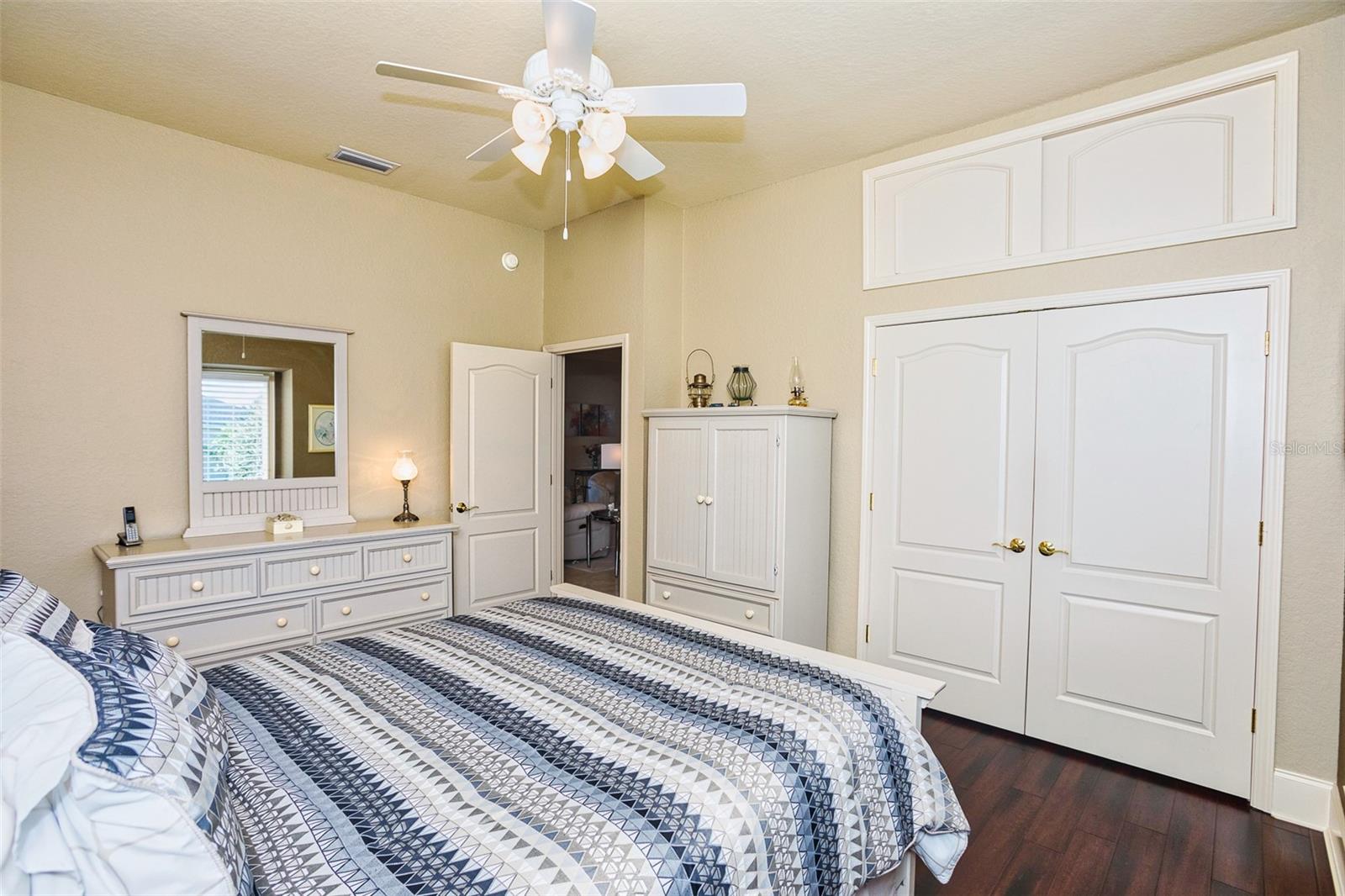 ASHTON OAKS - Residential