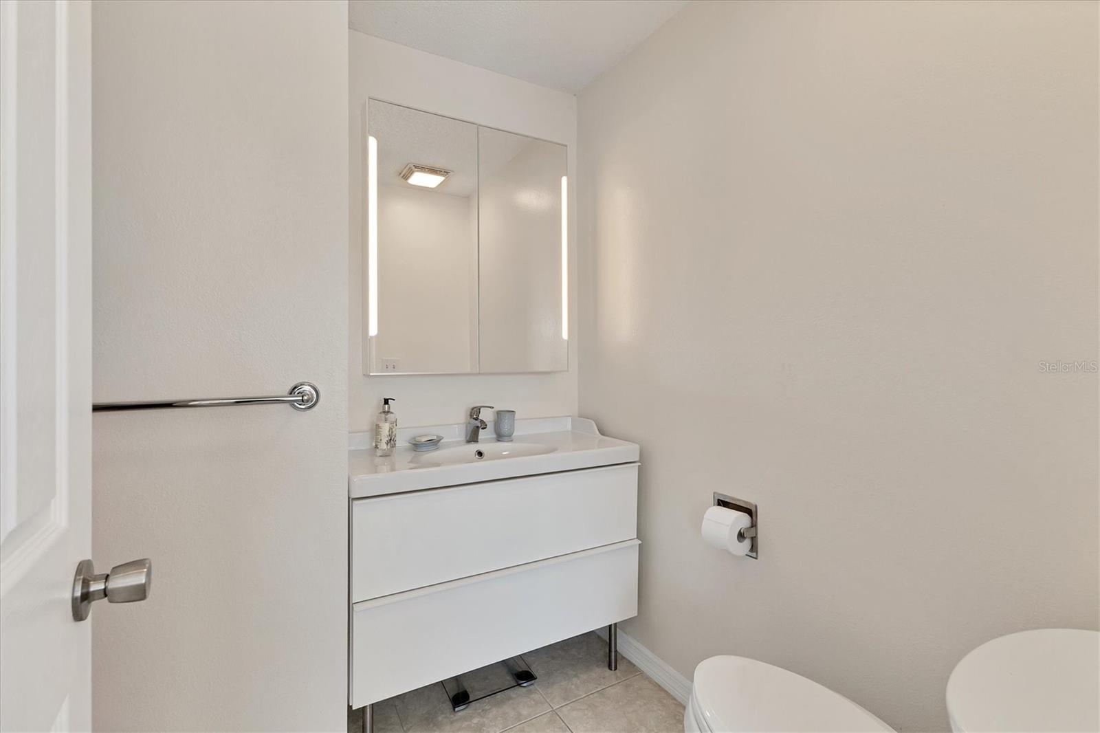 LAKE TIPPECANOE - Residential