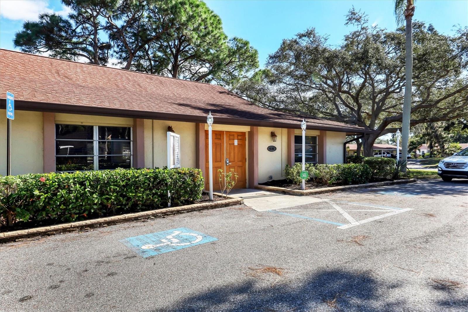 LAKE TIPPECANOE - Residential