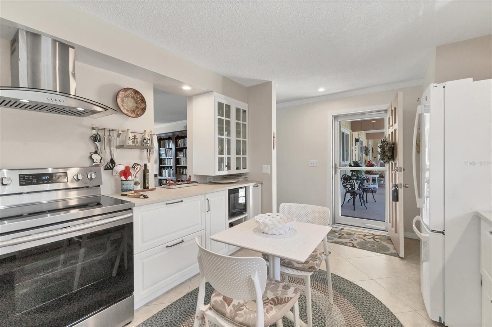 LAKE TIPPECANOE - Residential