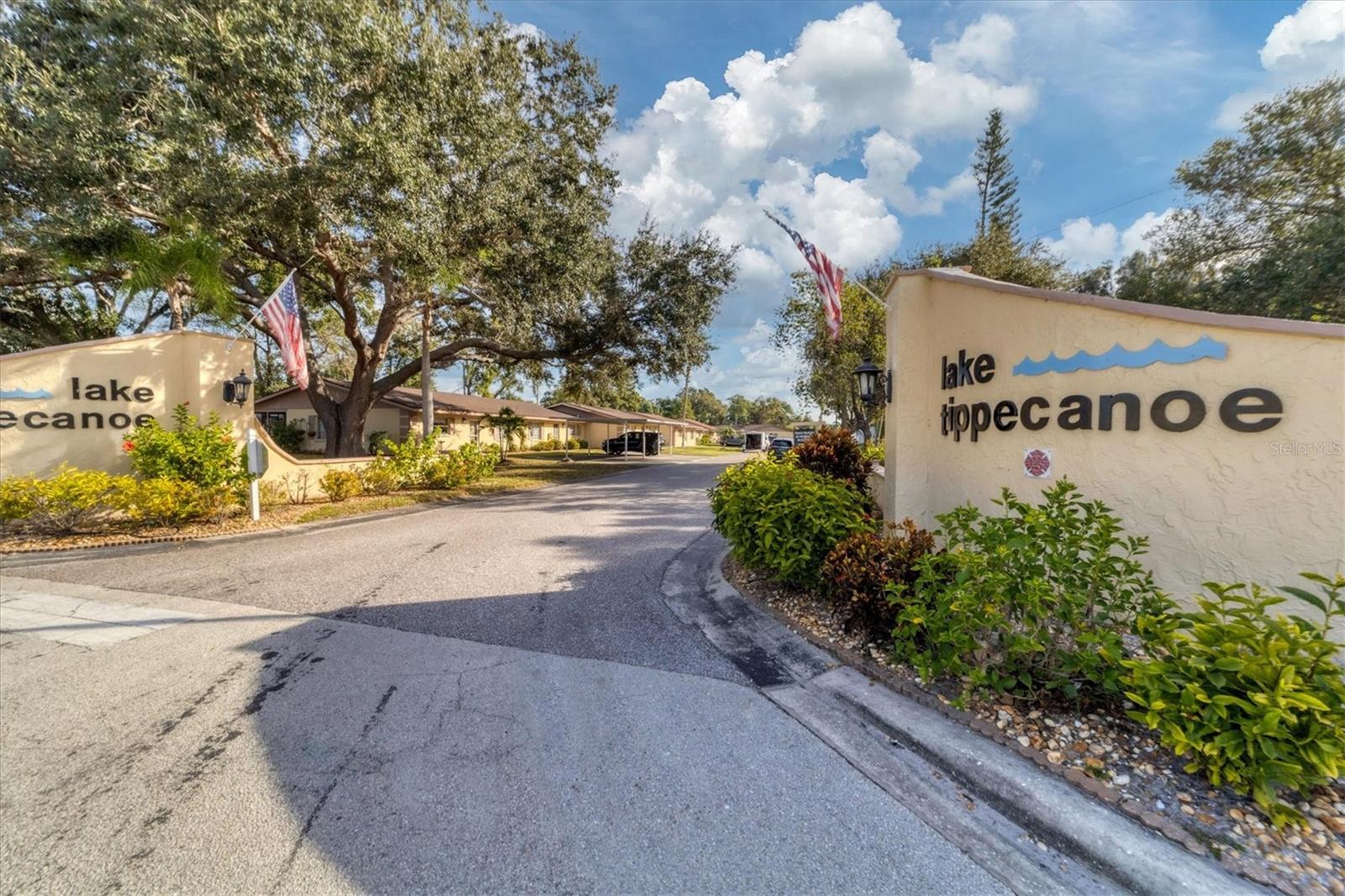 LAKE TIPPECANOE - Residential