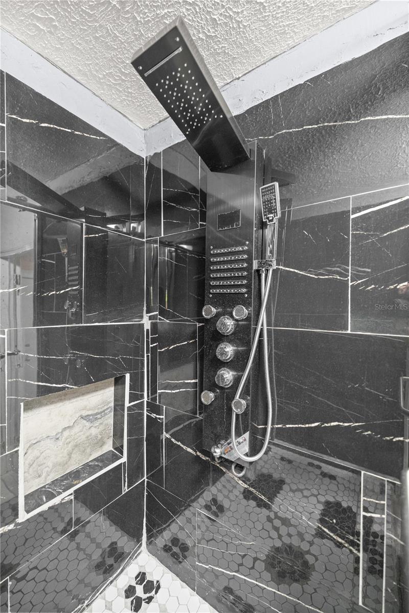 FRUITLAND HEIGHTS - Residential