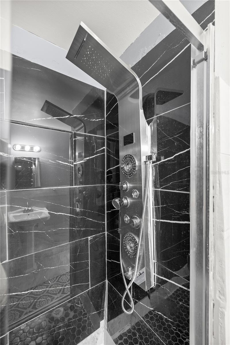 FRUITLAND HEIGHTS - Residential