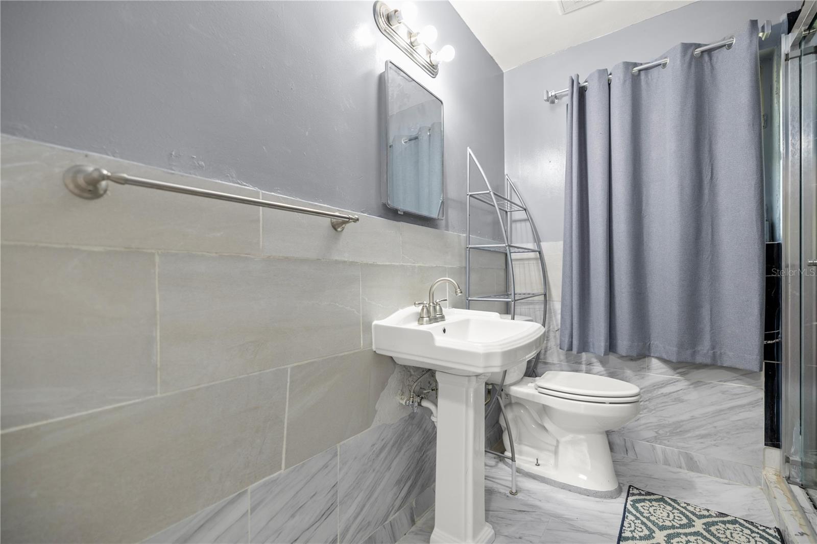 FRUITLAND HEIGHTS - Residential