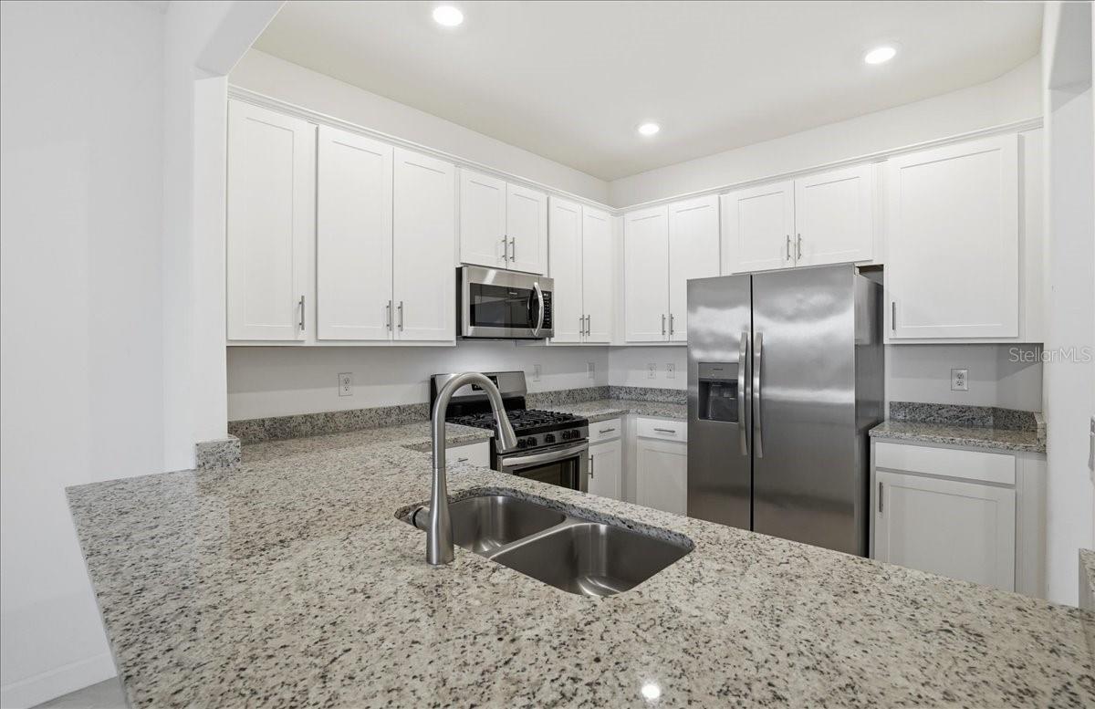 LORRAINE LAKES PH IIA - Residential Lease