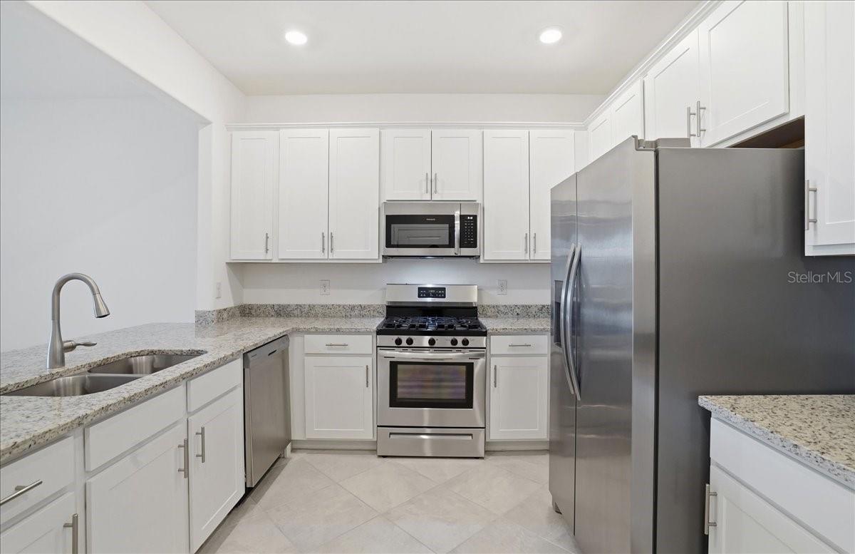 LORRAINE LAKES PH IIA - Residential Lease