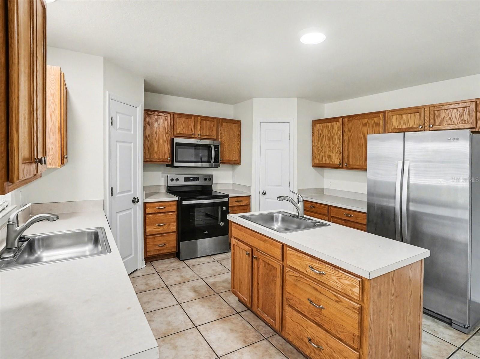 LAKE DOE COVE PH 04 A & M - Residential