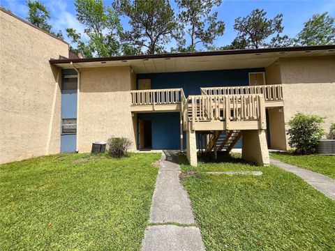 Photo of 2811 SW Archer Road #V181, Gainesville, FL 32608 (MLS # GC528984)