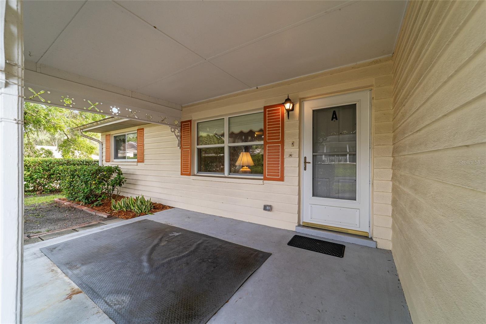 ON TOP OF THE WORLD - Residential