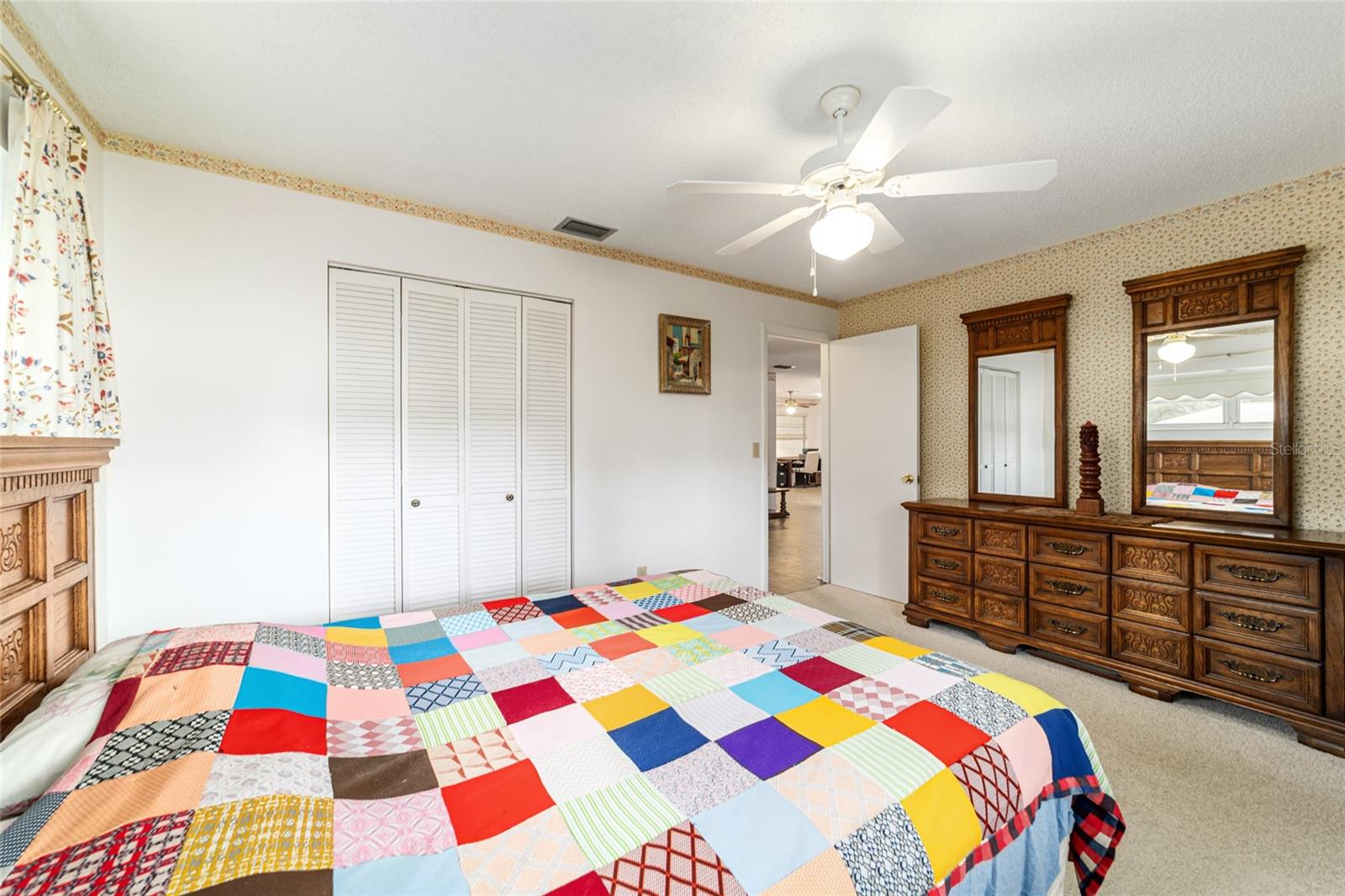 ON TOP OF THE WORLD - Residential