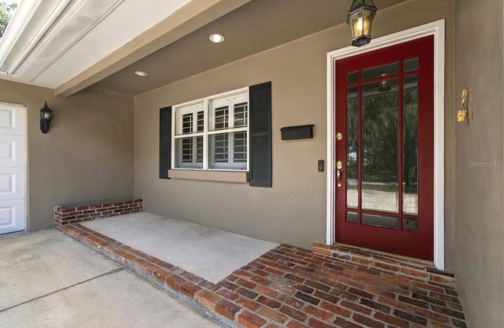 Photo of 11626 Carrollwood Drive, Tampa, FL 33618 (MLS # TB8552346)