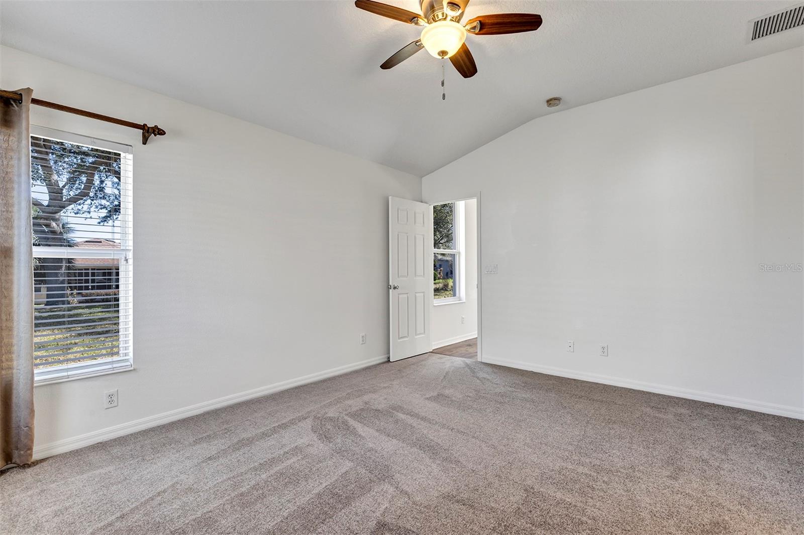 ROYAL HARBOR - Residential