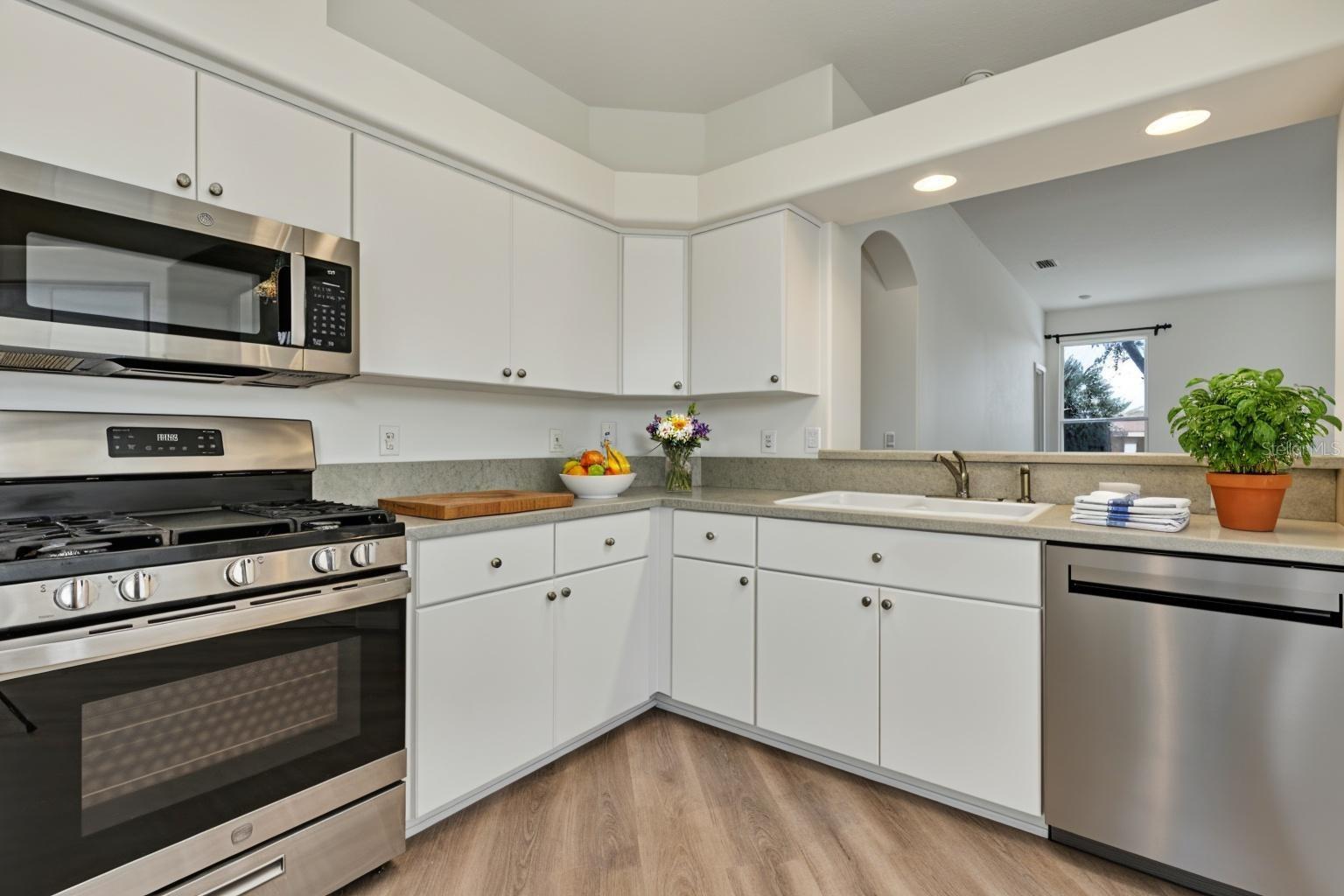 ROYAL HARBOR - Residential