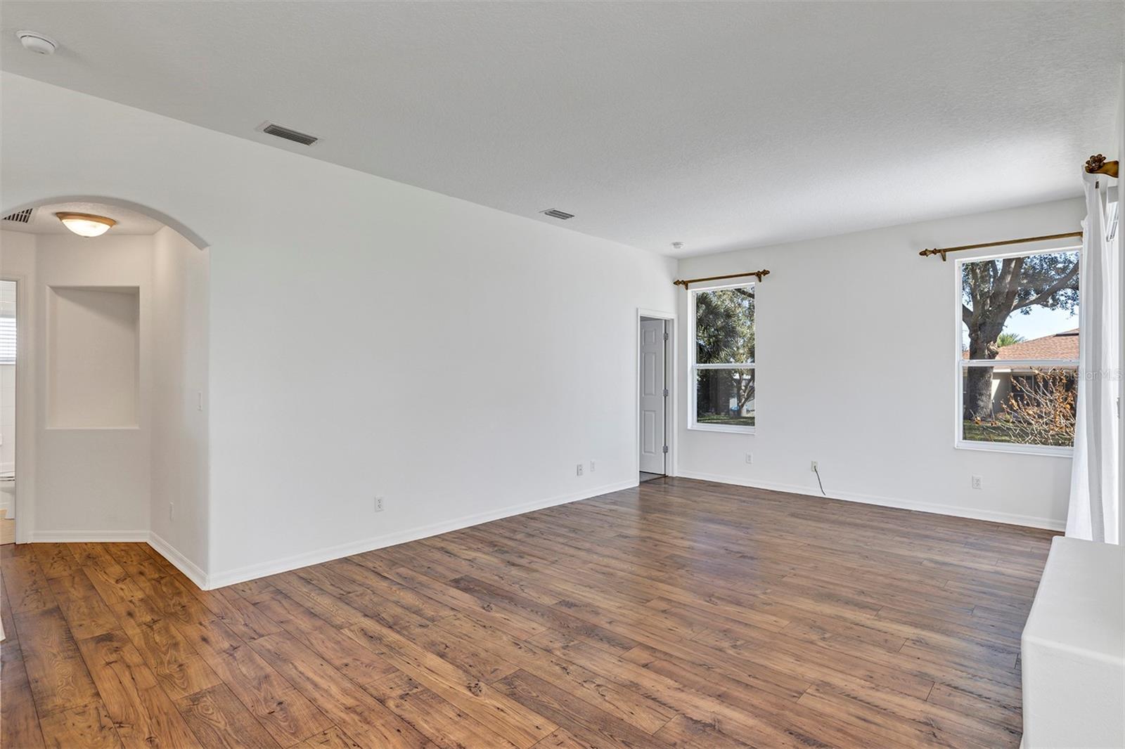 ROYAL HARBOR - Residential