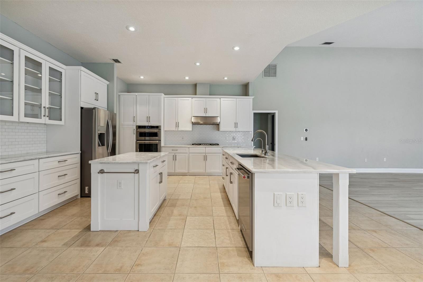 CRESCENT OAKS COUNTRY CLUB PH 1 - Residential