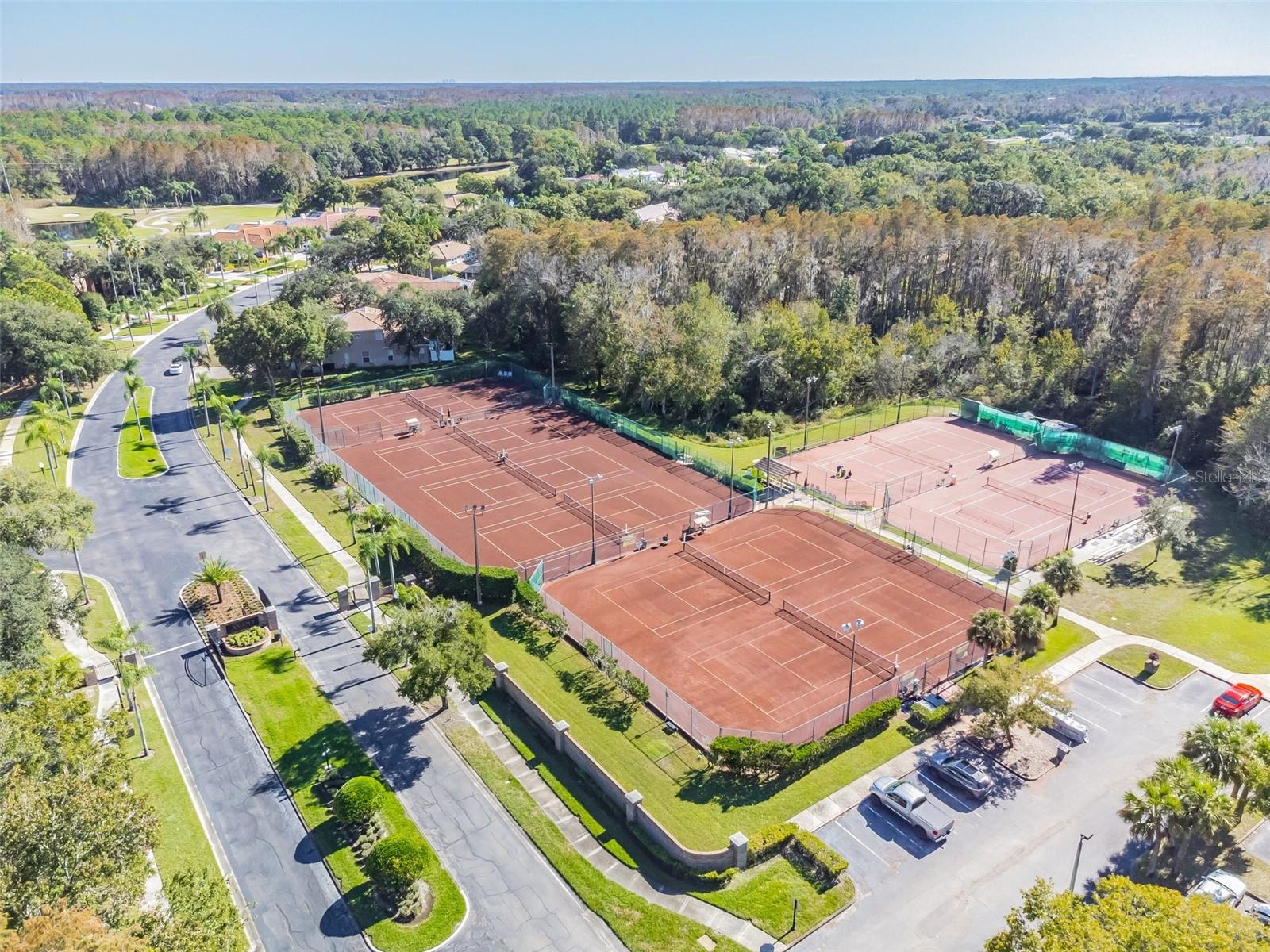 CRESCENT OAKS COUNTRY CLUB PH 1 - Residential