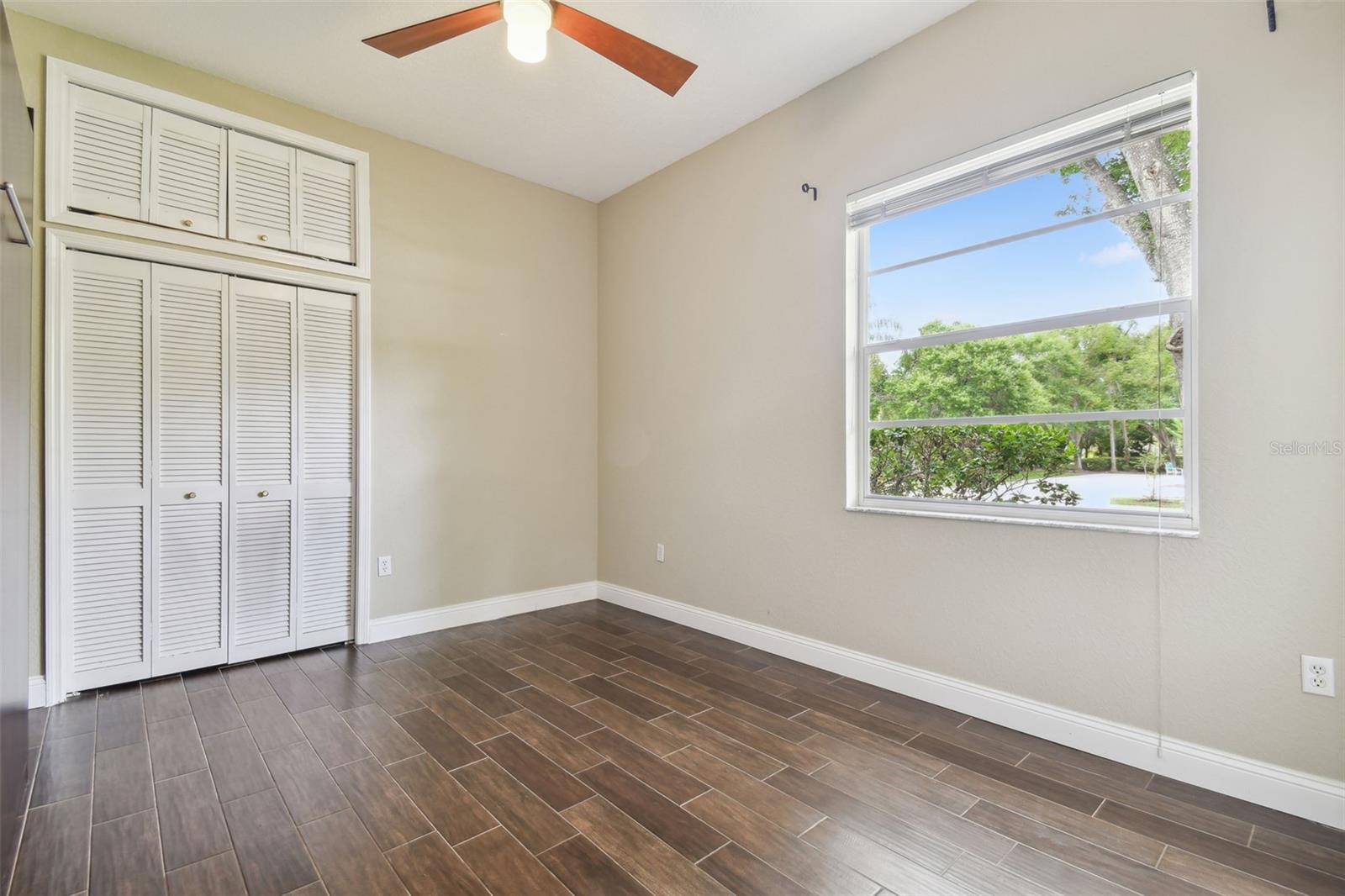 CRESCENT OAKS COUNTRY CLUB PH 1 - Residential