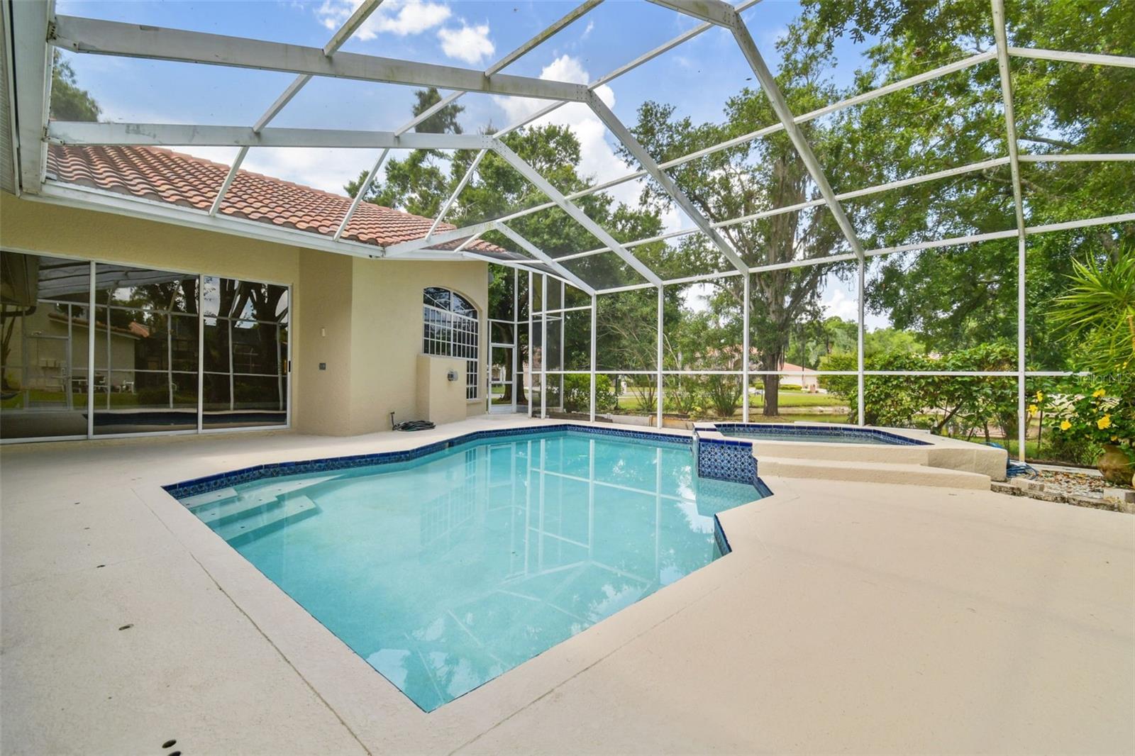 CRESCENT OAKS COUNTRY CLUB PH 1 - Residential