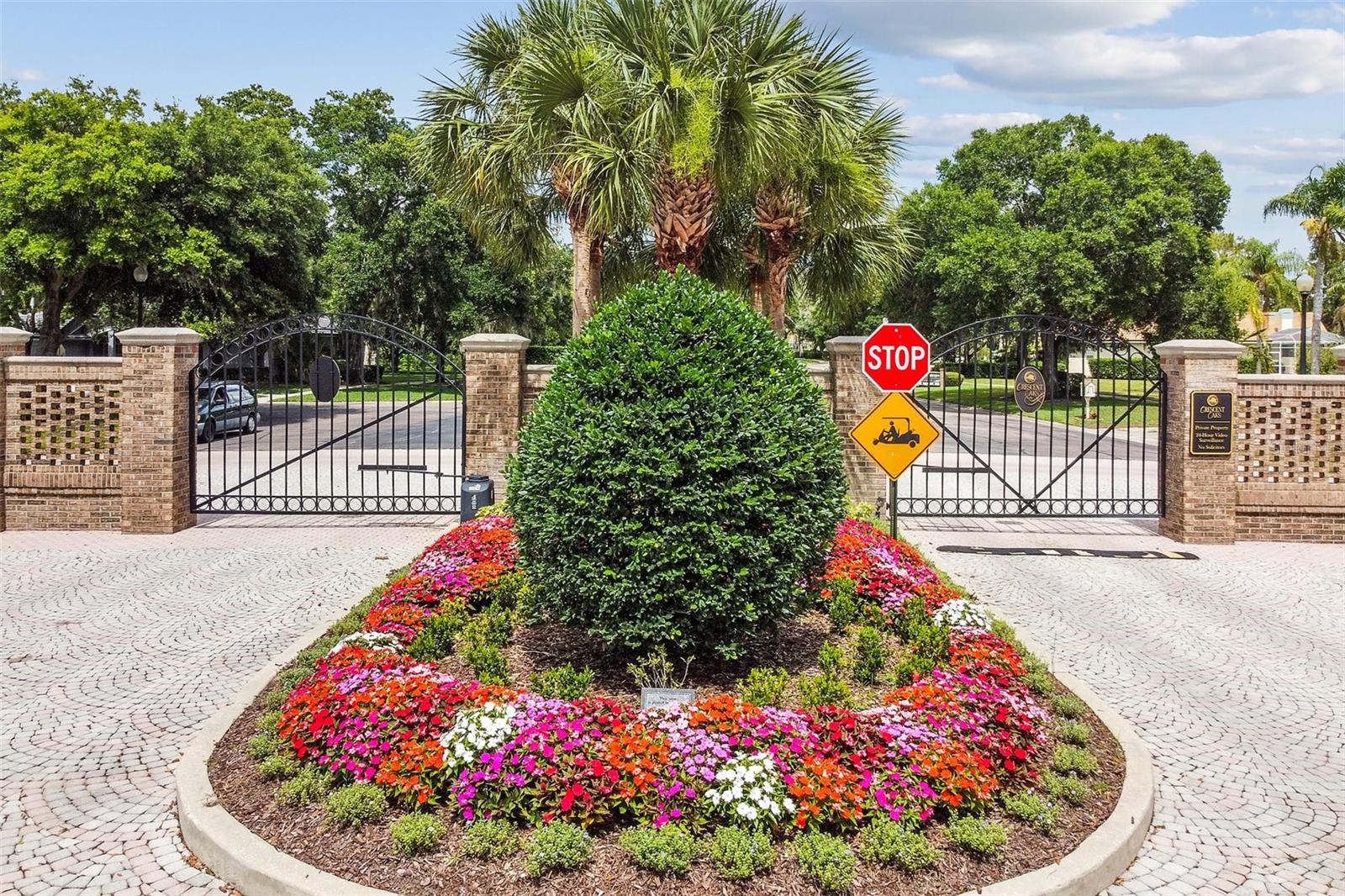 CRESCENT OAKS COUNTRY CLUB PH 1 - Residential