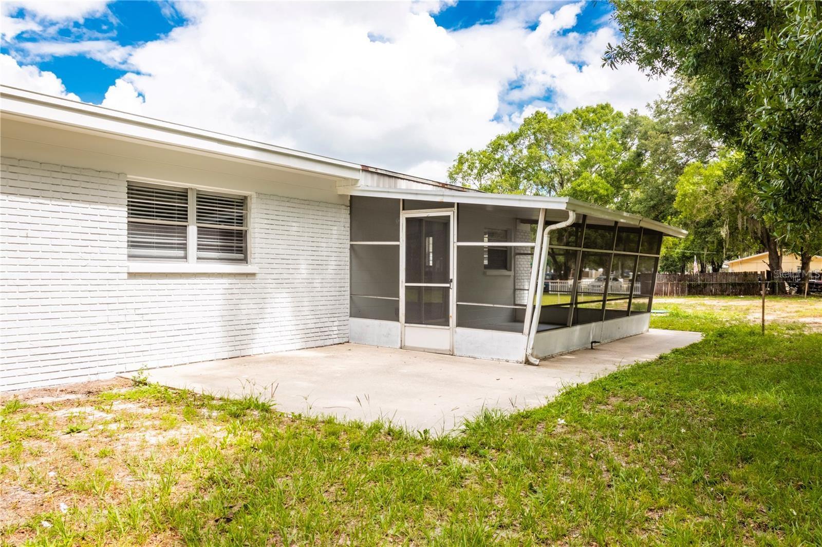 GALLERY GARDENS - Residential Lease