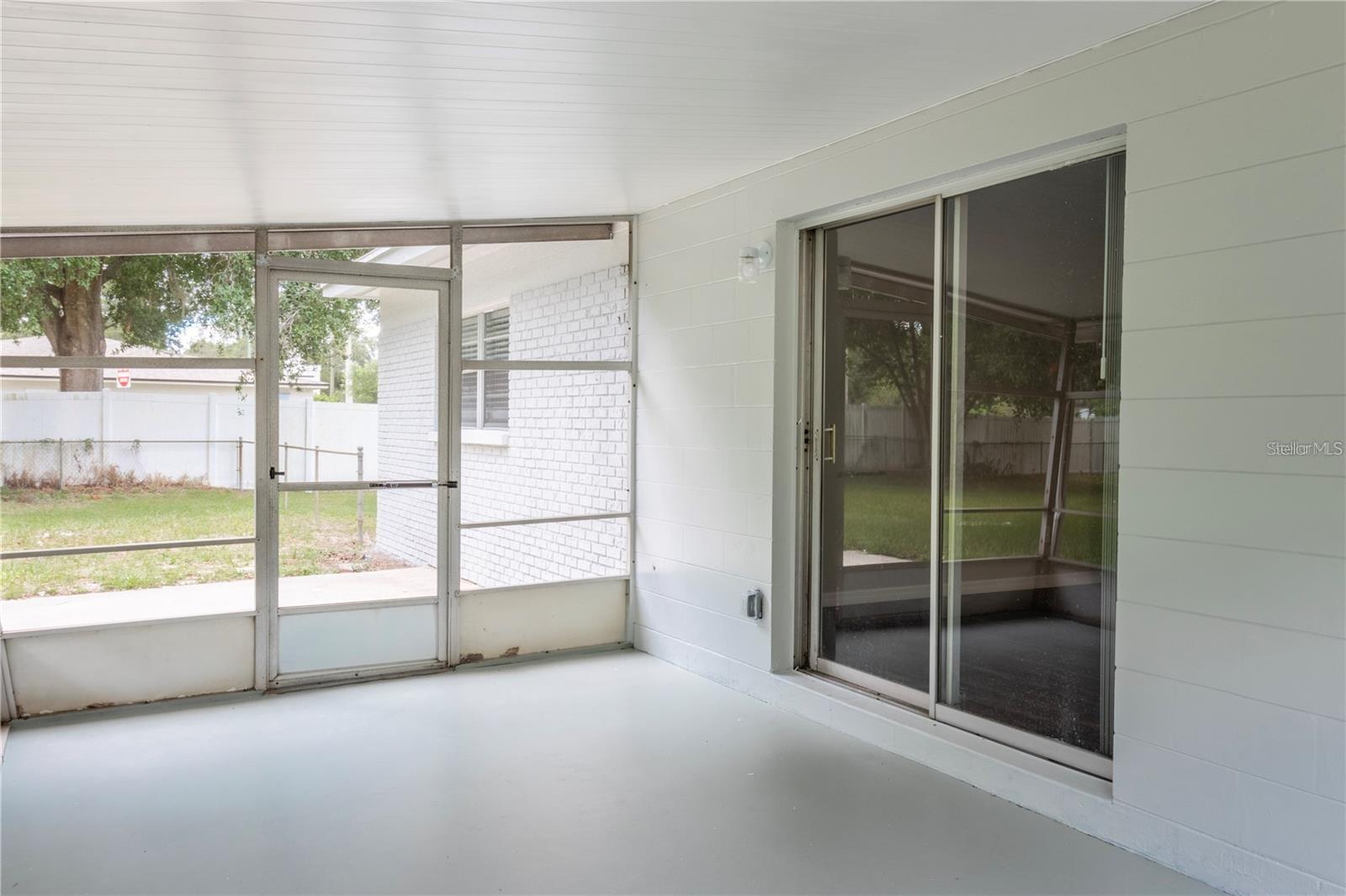 GALLERY GARDENS - Residential Lease