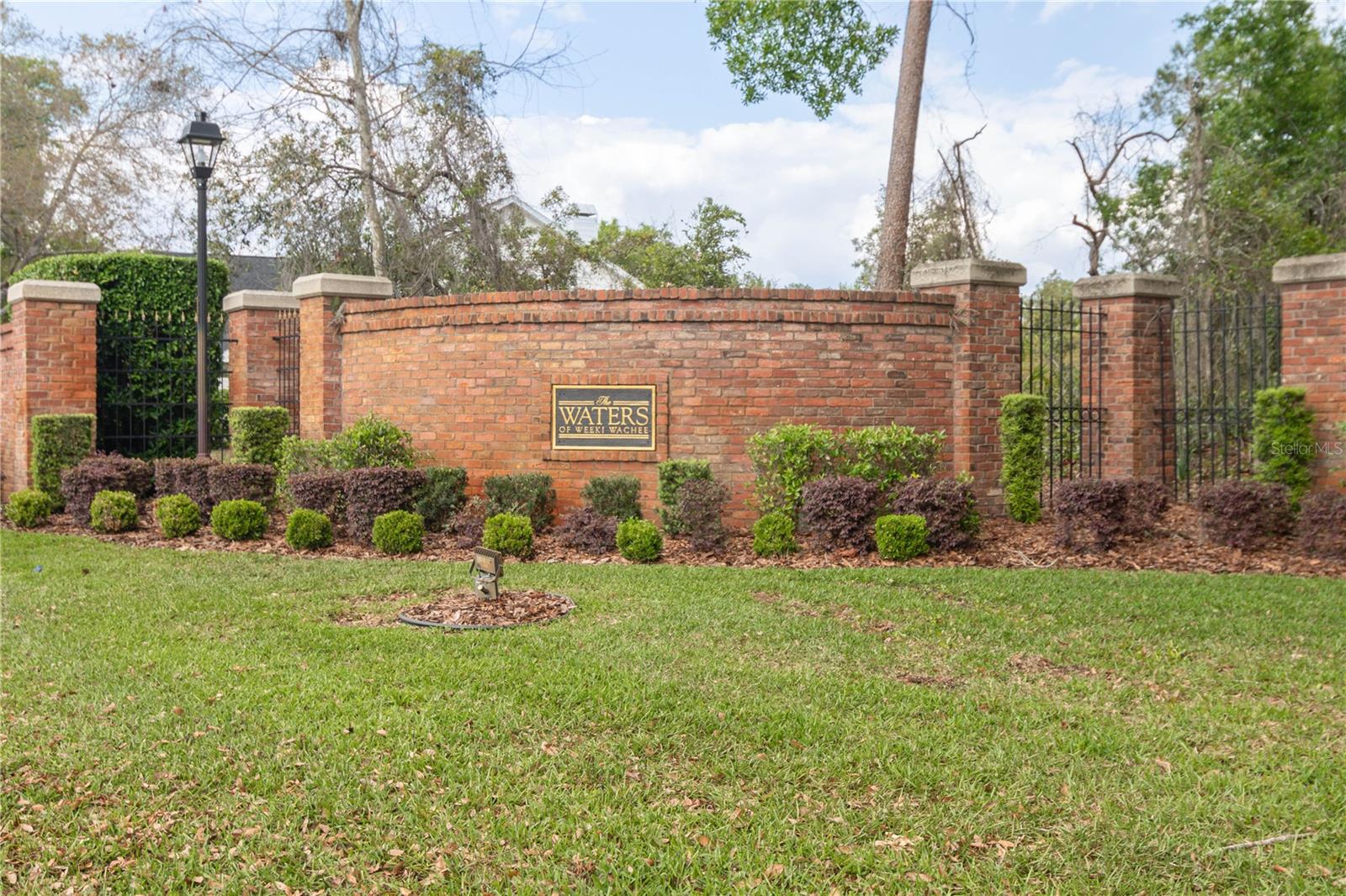 WATERS OF WEEKI WACHEE - Residential