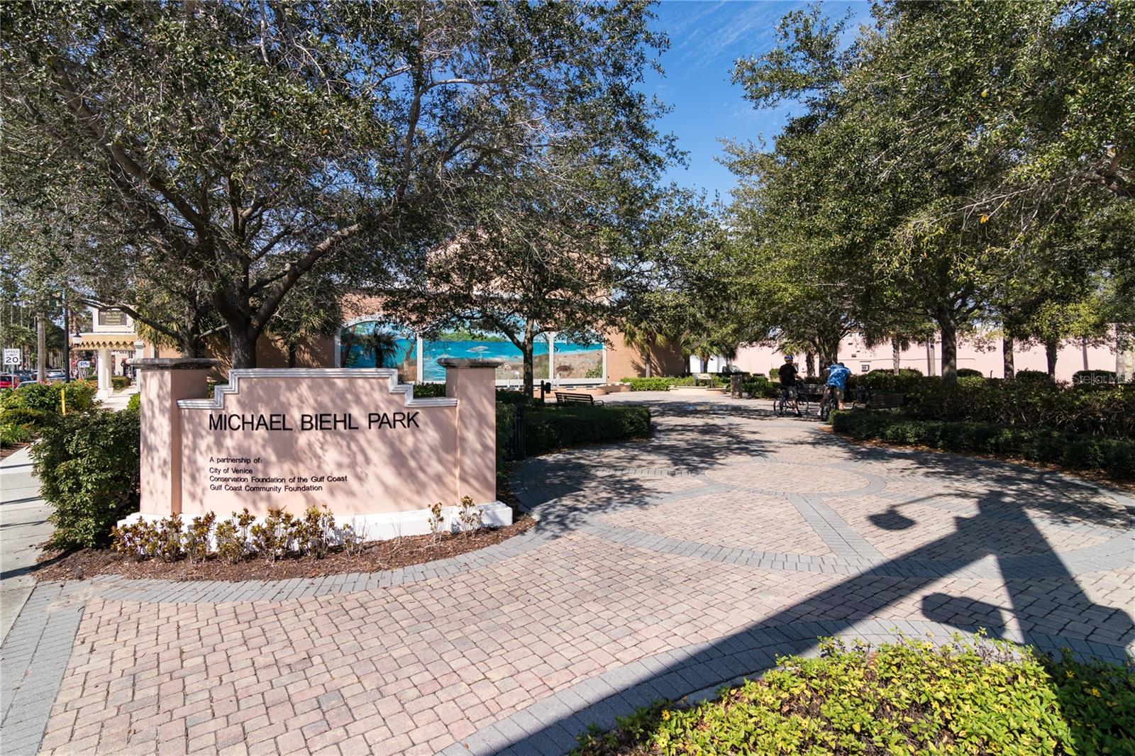 CIRCLE WOODS OF VENICE 1 - Residential