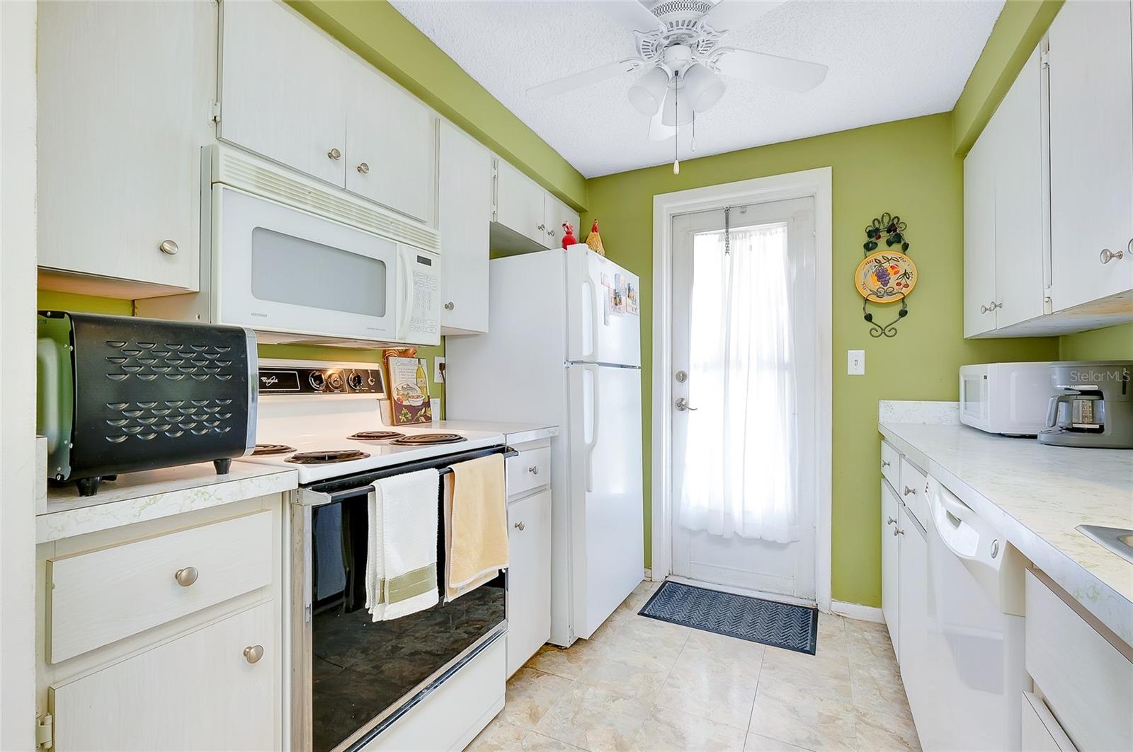 CIRCLE WOODS OF VENICE 1 - Residential