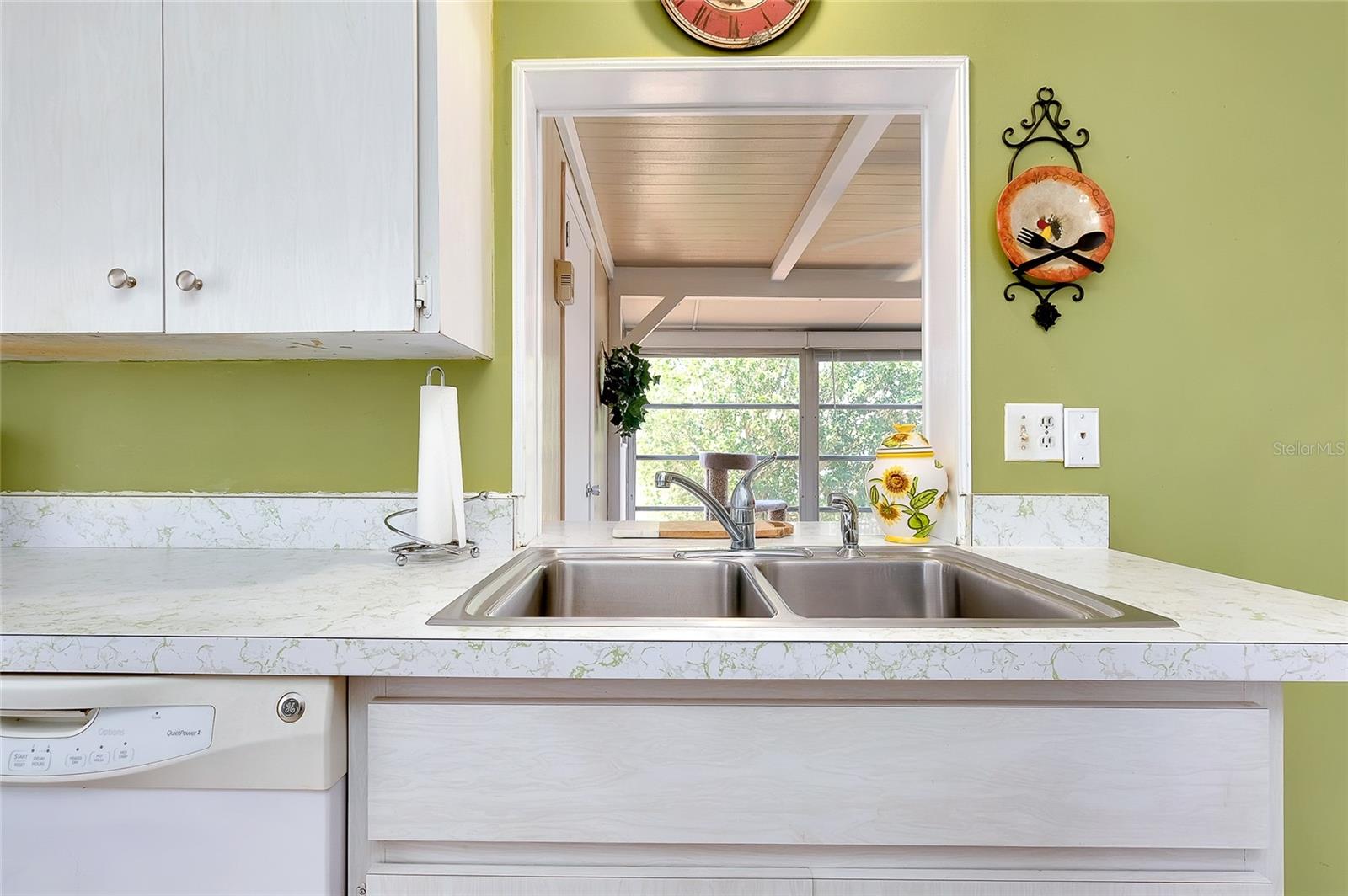 CIRCLE WOODS OF VENICE 1 - Residential