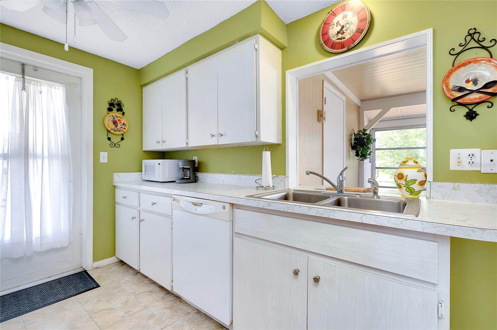 CIRCLE WOODS OF VENICE 1 - Residential