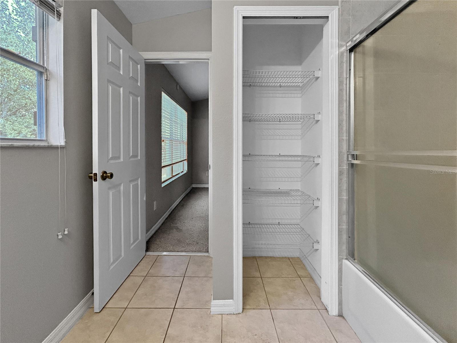 LAKES/WINDERMERE-LK REAMS TWNH - Residential