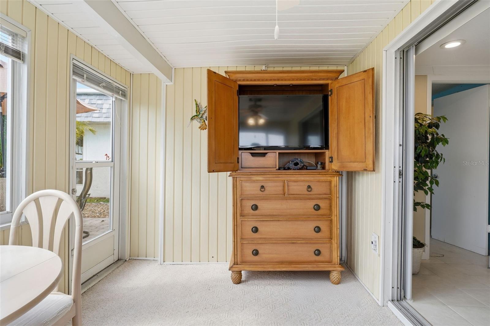 CIRCLE WOODS OF VENICE 2 - Residential