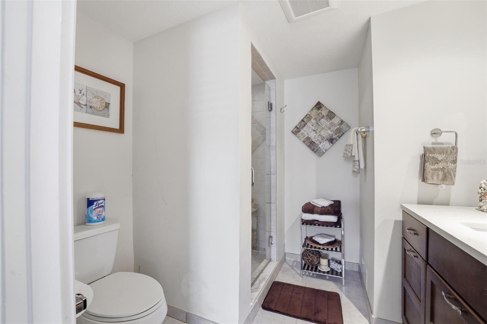 CIRCLE WOODS OF VENICE 2 - Residential