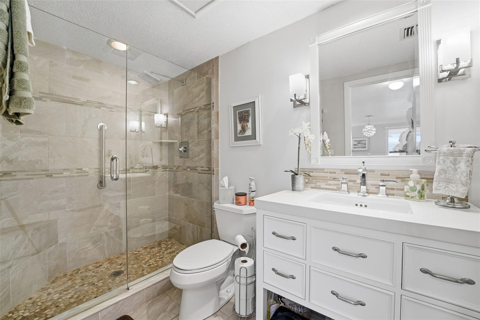 CIRCLE WOODS OF VENICE 2 - Residential